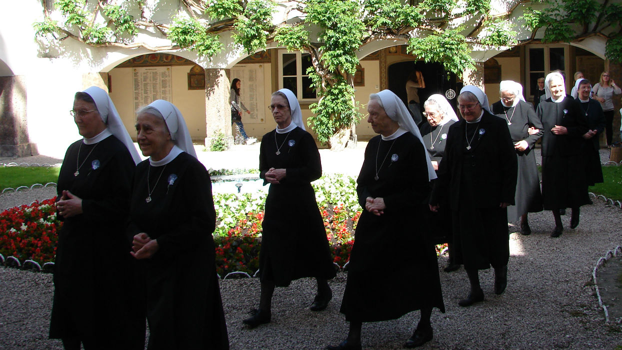 Barmherzige Schwestern vom heiligen Vinzenz von Paul Innsbruck Meran Treviso Jubelfeier Jubilarinnen Professjubiläum